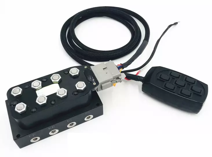 Ilmajousituksen venttiilipaketti ja switchbox ohjainkapula - Ilma-alustan ohjausjärjestelmät - venttiilipaketti2 - 1